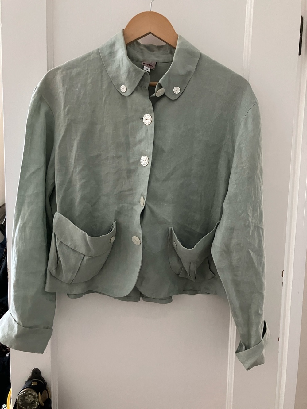 Patina linen coat runs big